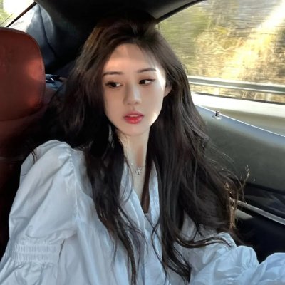劳拉·马尔斯的眼睛